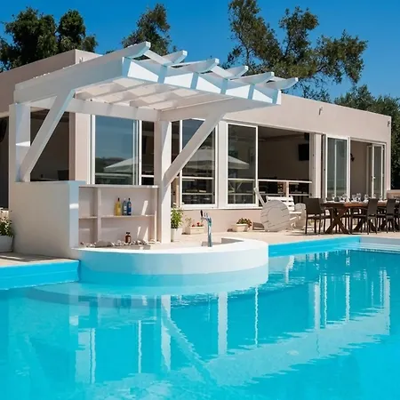 Kouros With Private Pool For Up To 32 Guests By Dadovillas * Agios Stefanos Avliotes (Corfu)